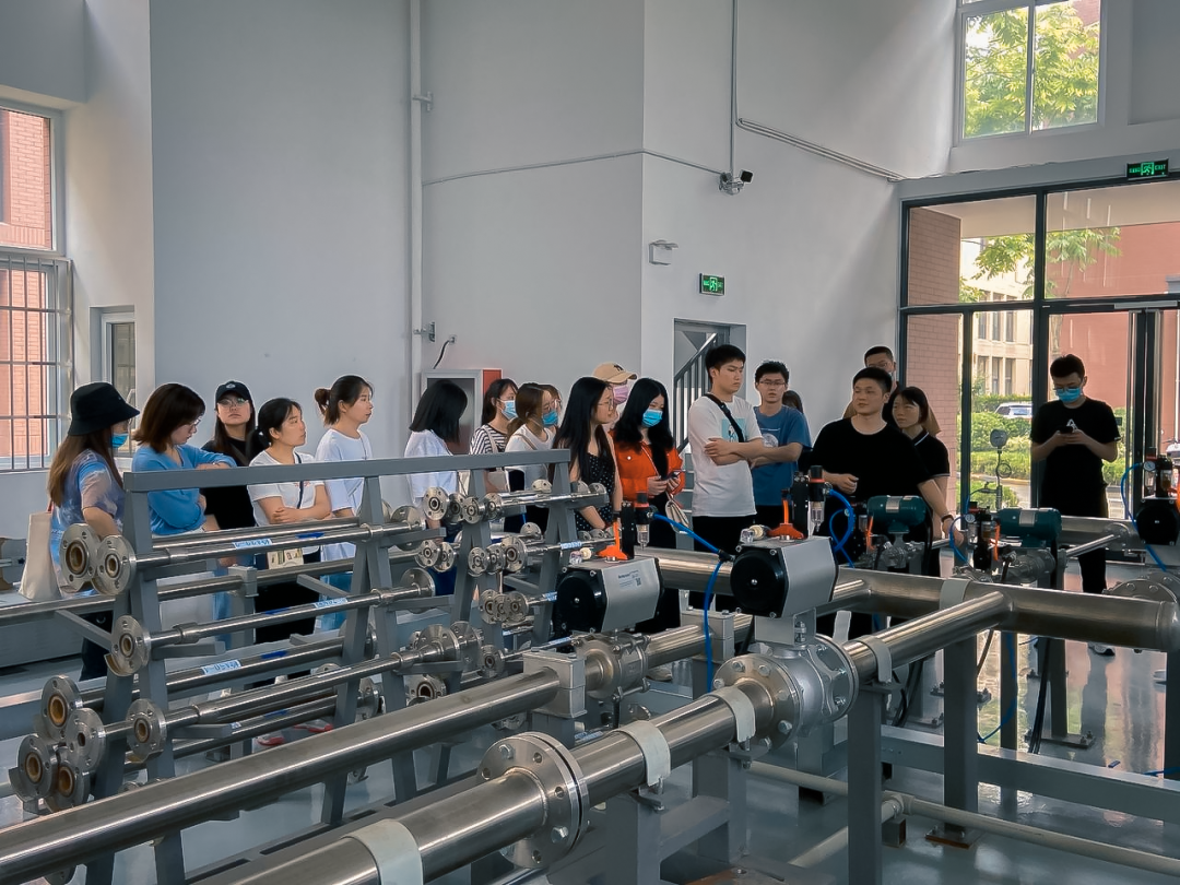 參觀流量計標定裝置 參觀流量計標定裝置